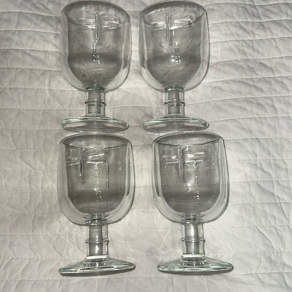 La Rochere Water/Wine Goblet Dragonfly, Set of 4 read all 5" high x 3" wide - Picture 1 of 4